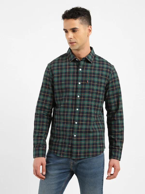 Men's Graphic Print T-Shirts for a Statement LookMen's Checkered Spread Collar Shirt